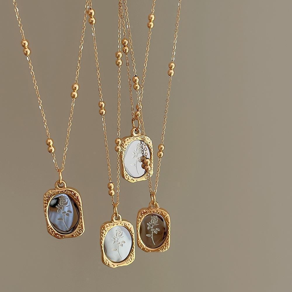 Vintage Fashion Tags - Kalung Liontin Mawar Ukiran Vintage untuk